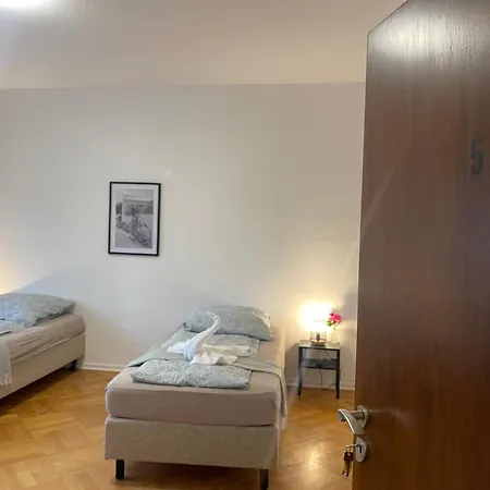 Cozy Private 3-bedroom In Appartement Wesseling