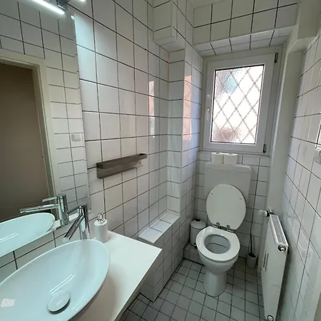 Cozy Private 3-bedroom In *