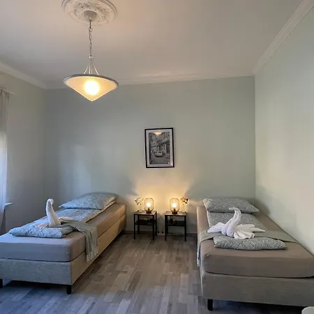 Cozy Private 3-bedroom In Appartement
