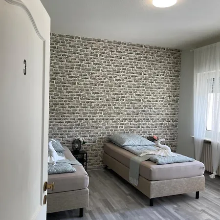 Cozy Private 3-bedroom In Appartement